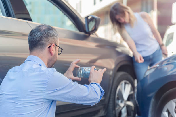 Professional Full Coverage Car Insurance technician working in Hewitt, TX